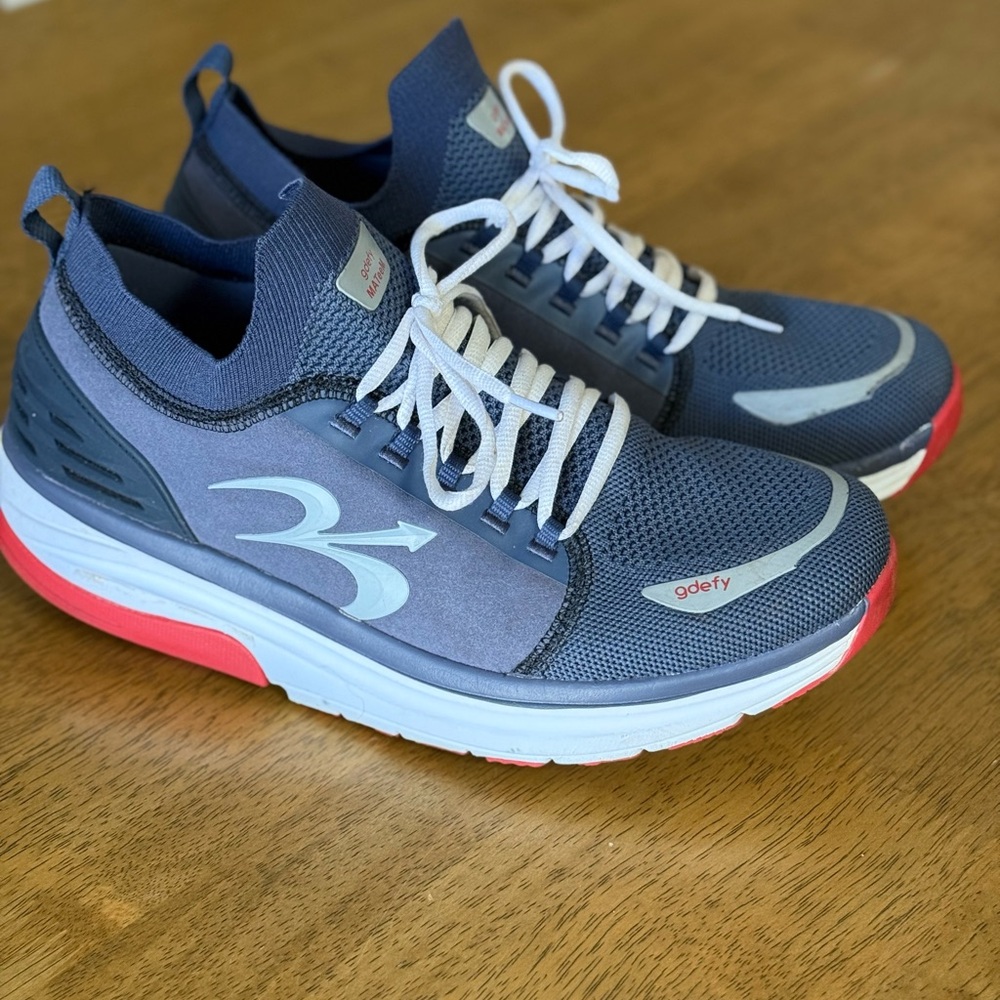 Gdefy Men's Blue and Red Sneakers